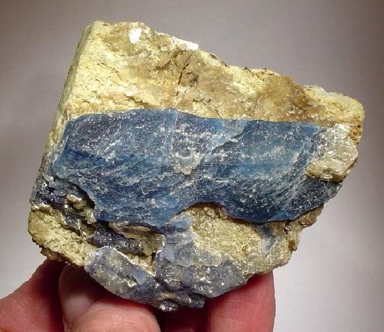 Afghanite