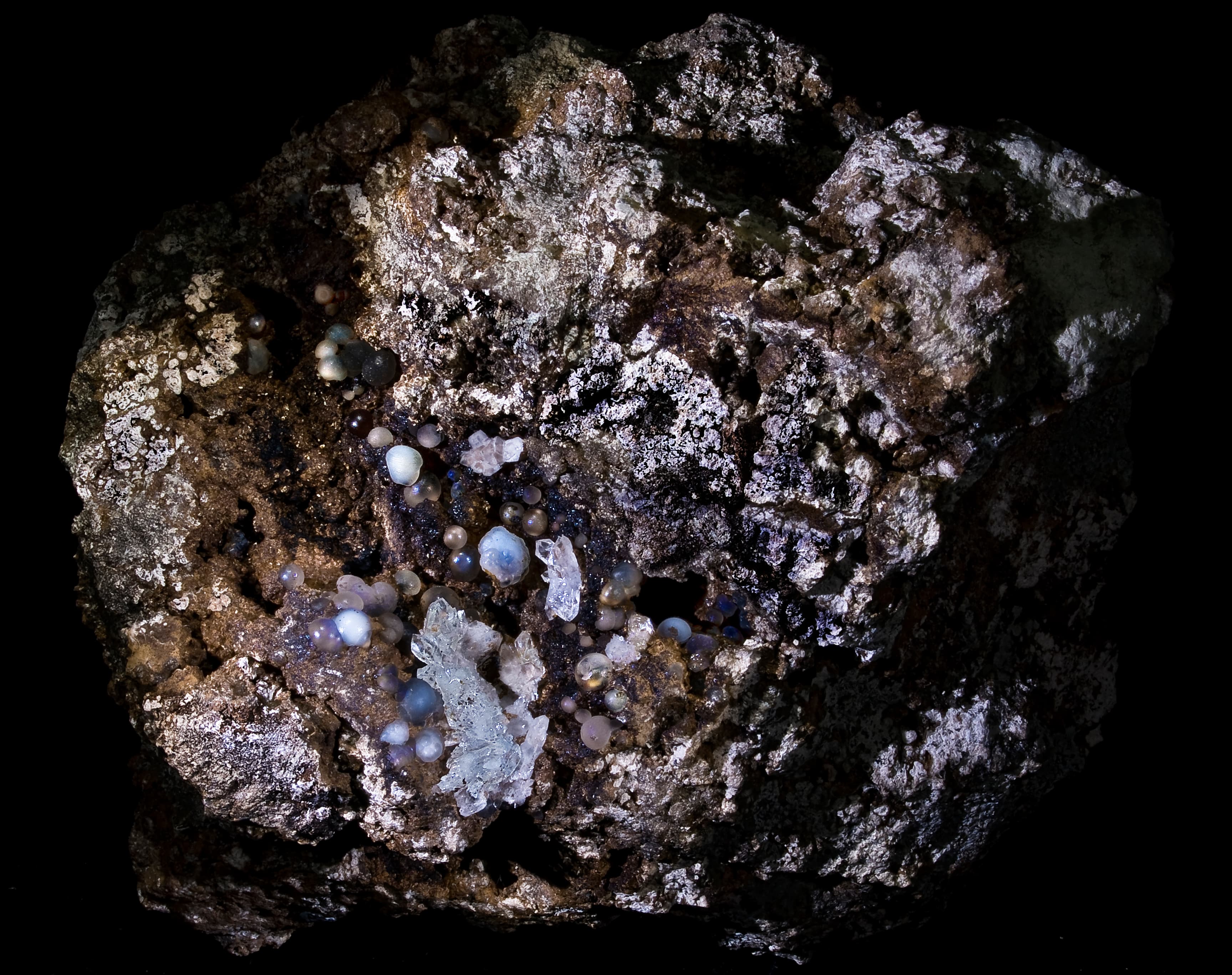 Opal-CT (Lussatite)