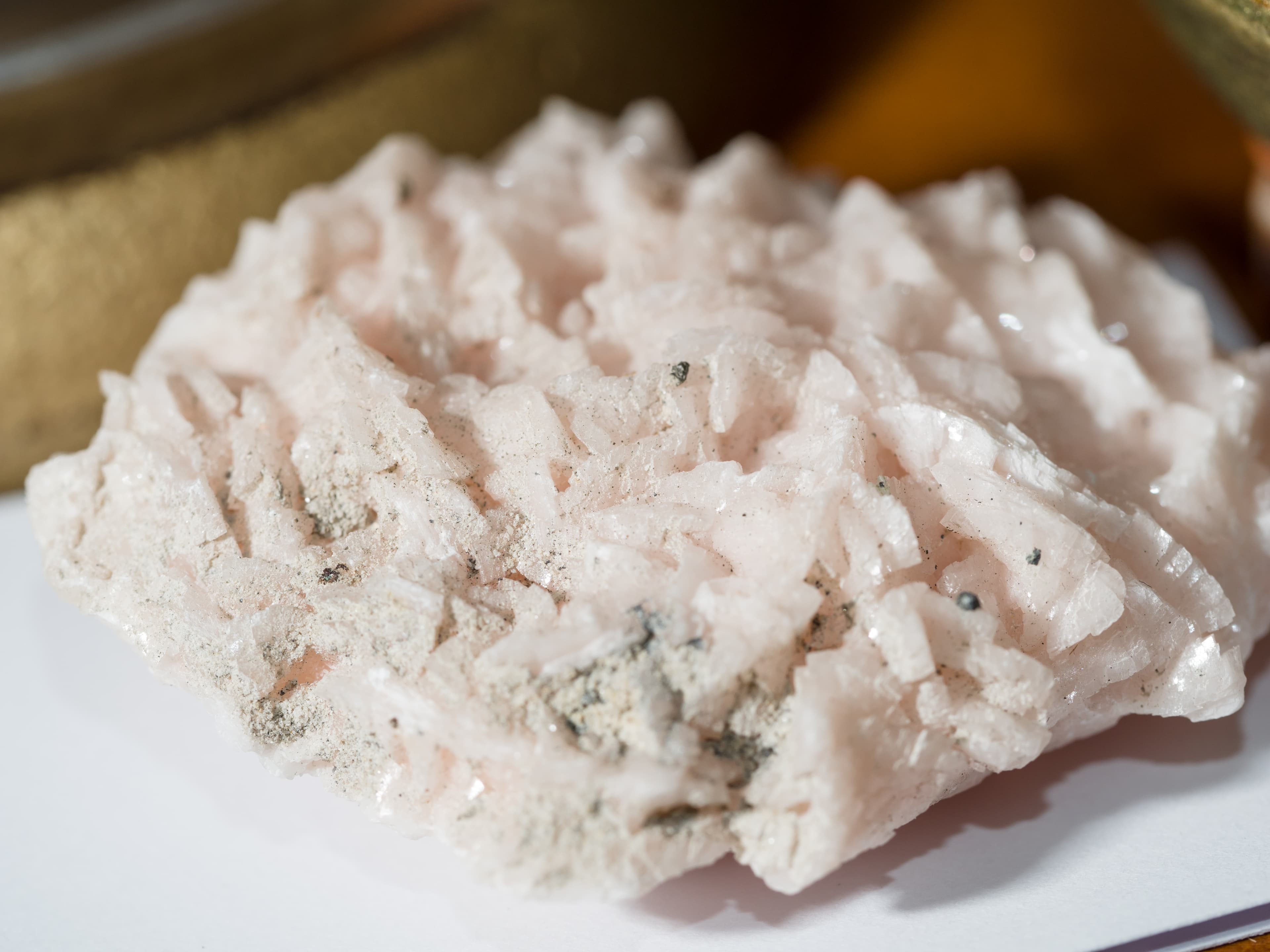 Manganoan Calcite