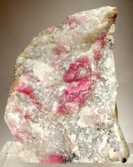 Tugtupite