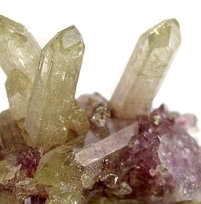 Idocrase (Vesuvianite)