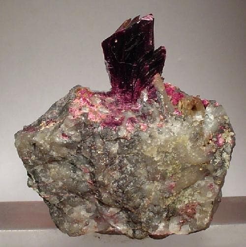 Erythrite