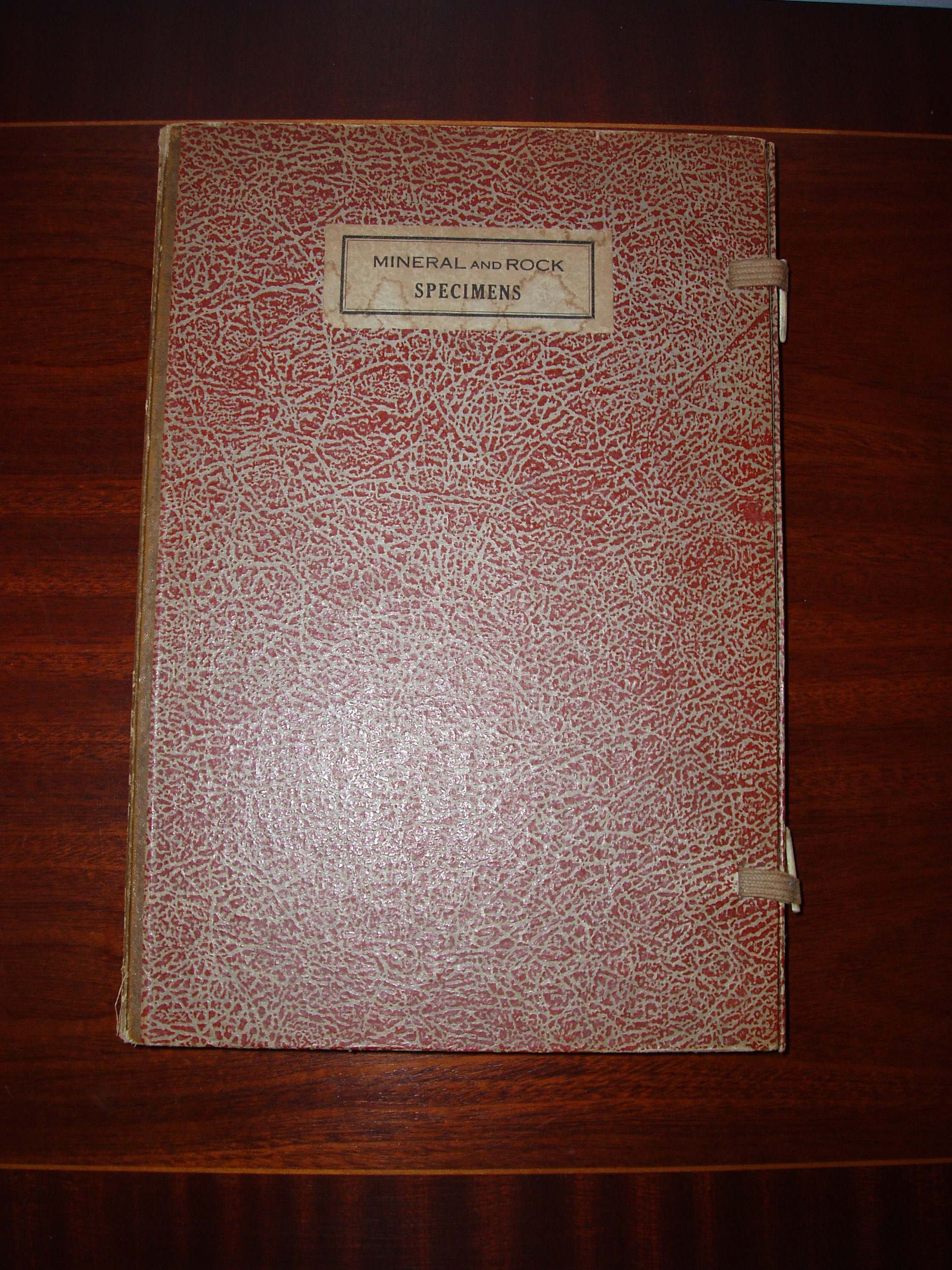 Mineral and Rock Specimen Collection Box