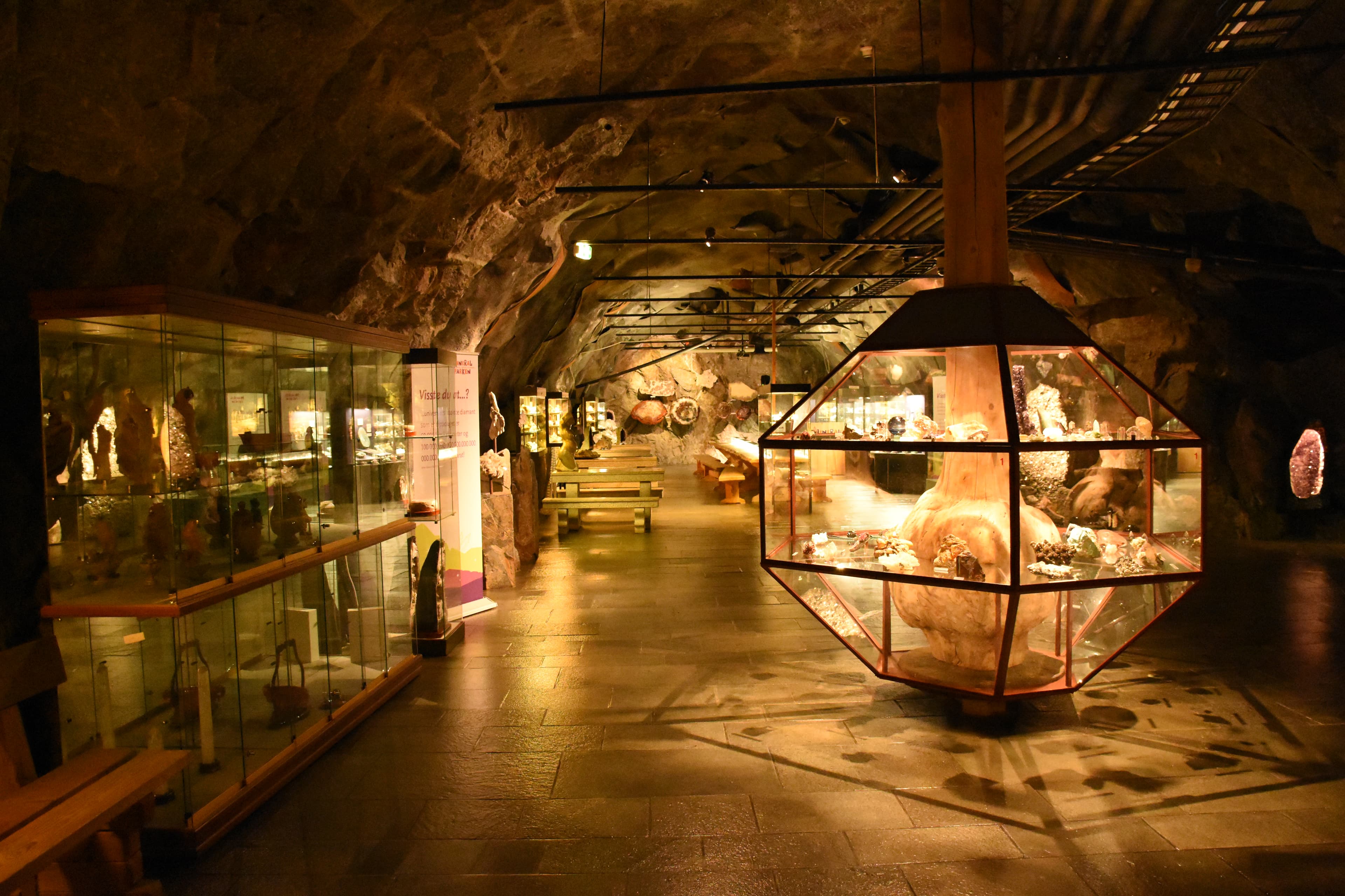 Mineral Exhibition (not a single mineral)