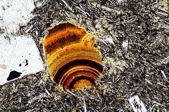 Iron hydroxides (Limonite/Goethite)