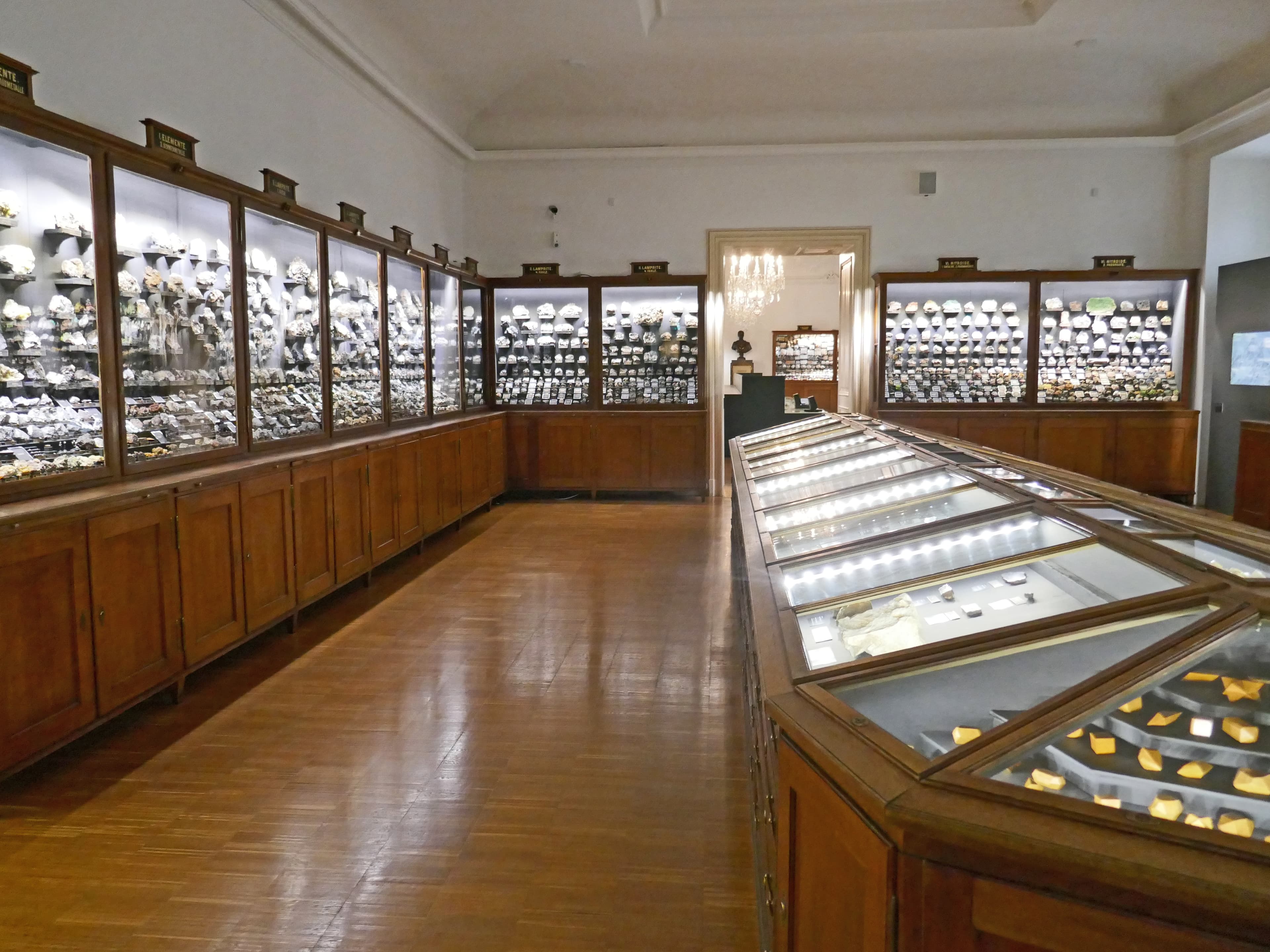 Mineralogy Collection (Universalmuseum Joanneum)